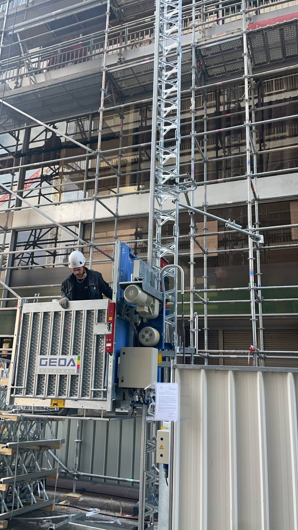 Impact Sud Echafaudage Lift